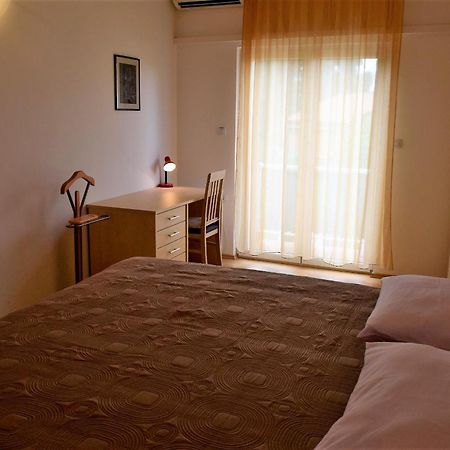 Banjol Sunnyy Beacch Apartments חדר תמונה