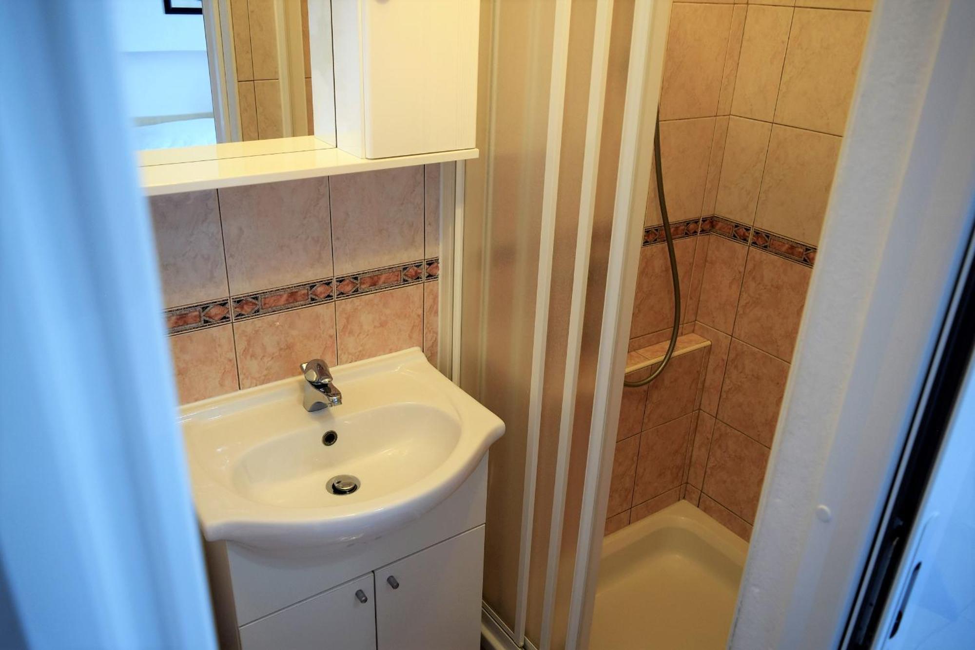 Banjol Sunnyy Beacch Apartments חדר תמונה