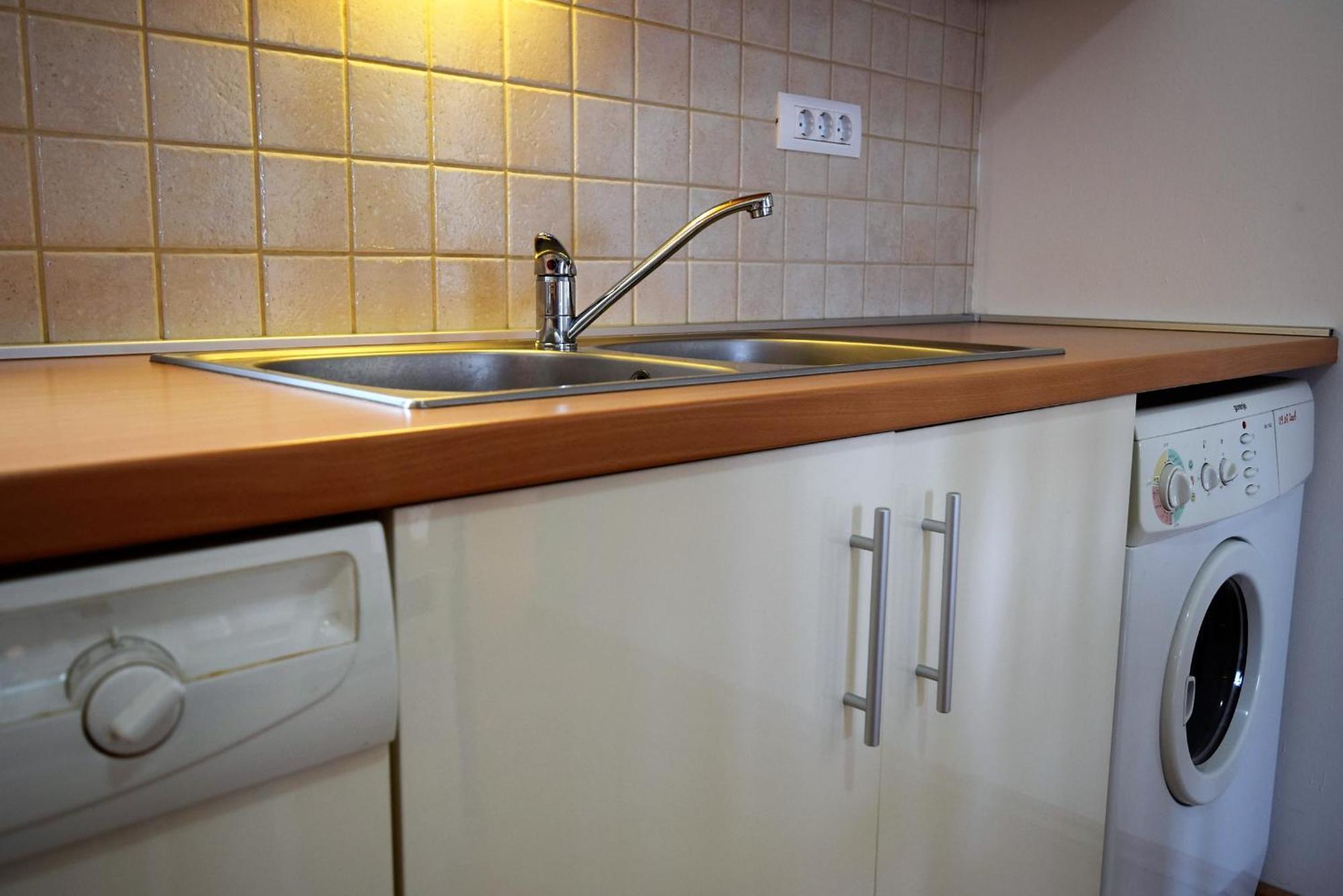 Banjol Sunnyy Beacch Apartments חדר תמונה