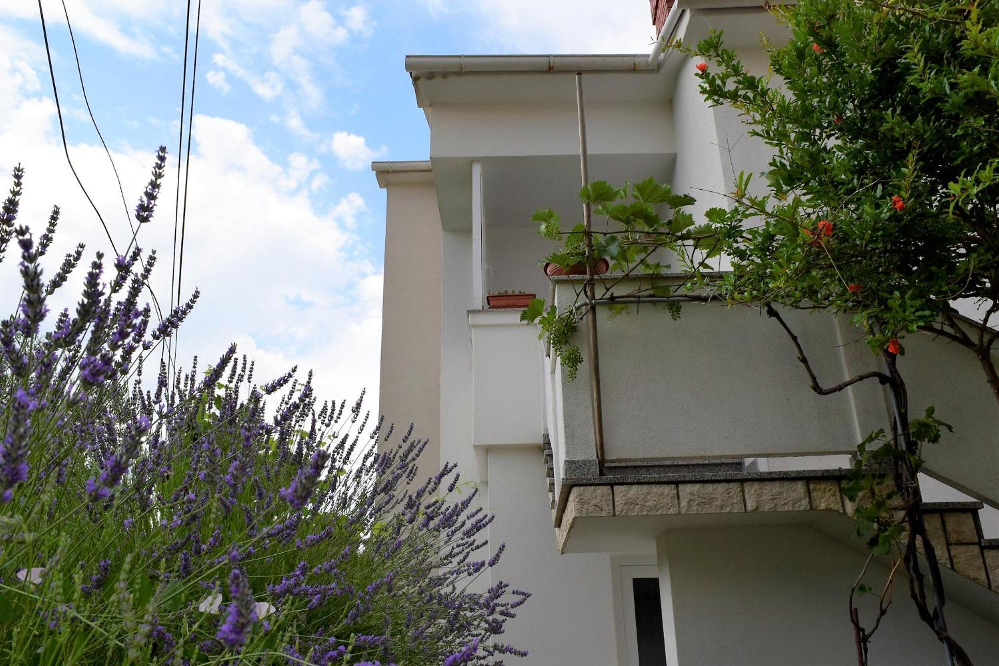 Banjol Sunnyy Beacch Apartments חדר תמונה