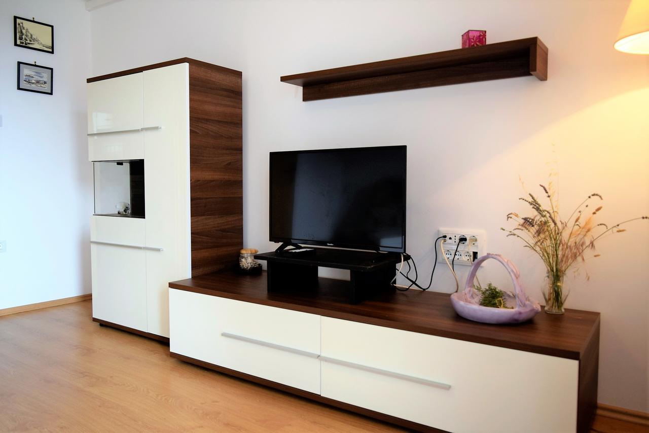 Banjol Sunnyy Beacch Apartments מראה חיצוני תמונה