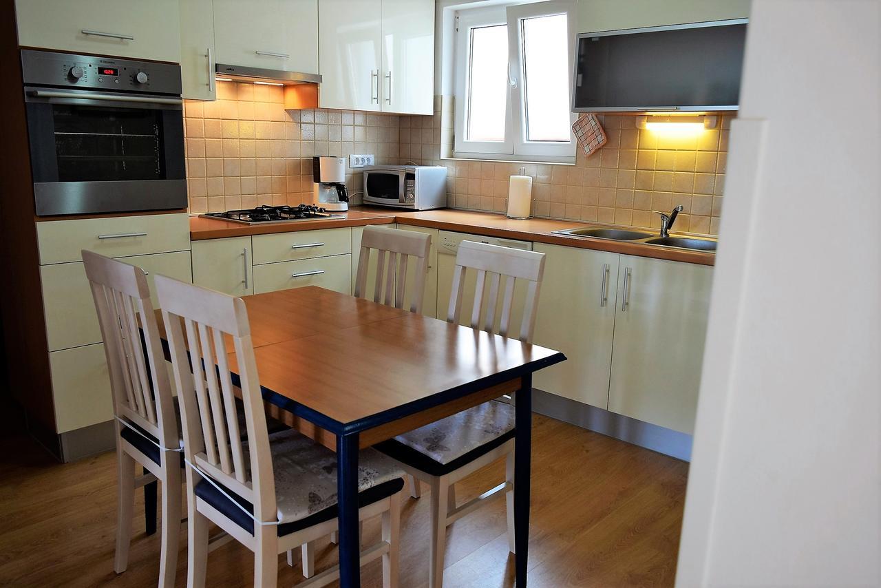 Banjol Sunnyy Beacch Apartments מראה חיצוני תמונה