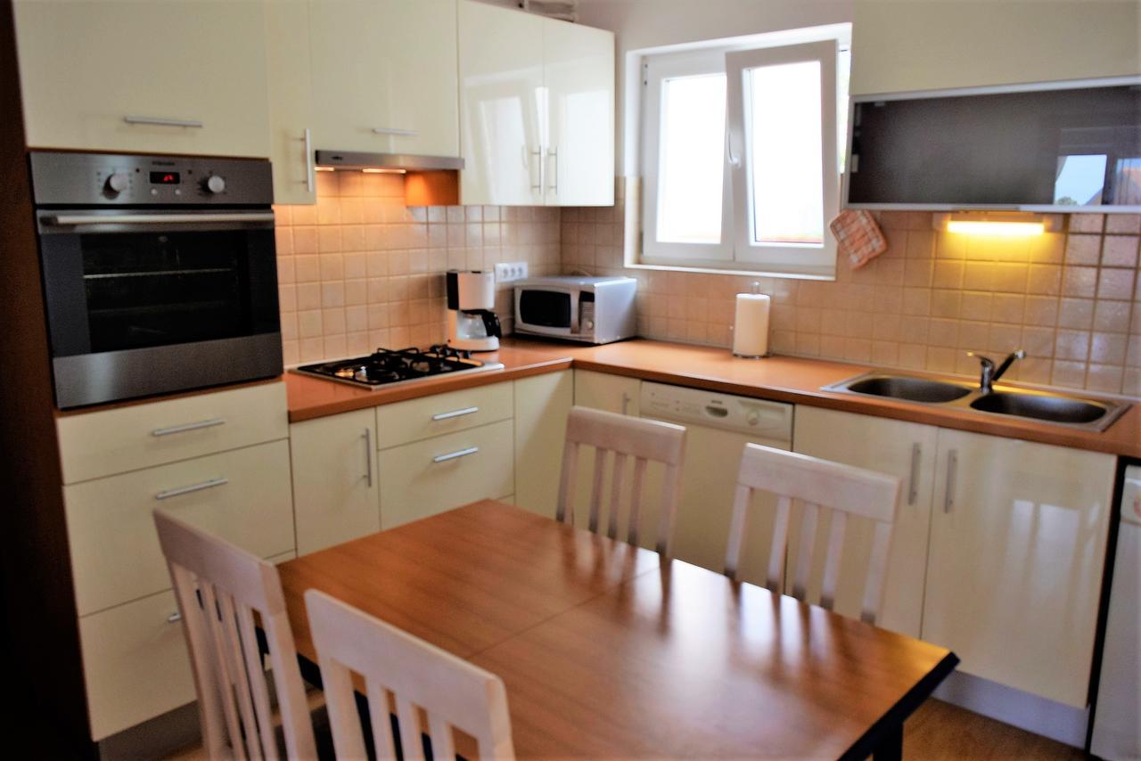 Banjol Sunnyy Beacch Apartments מראה חיצוני תמונה